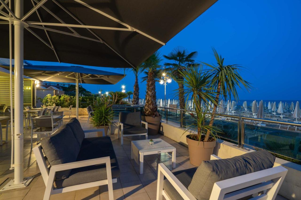 Hotel Delaville Frontemare Lido di Jesolo Luaran gambar